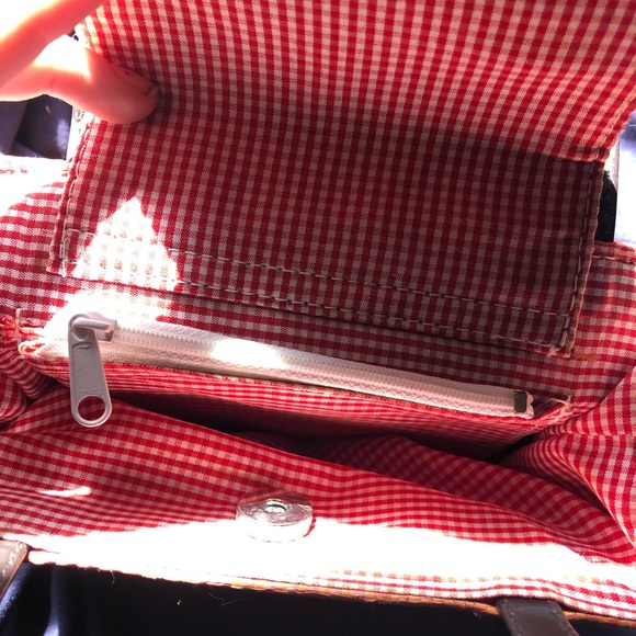 Small light-orange Kate spade purse! - Picture 3 of 5